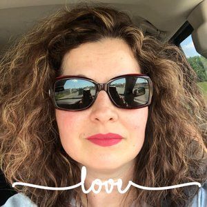 Meet your Posher, Carrie